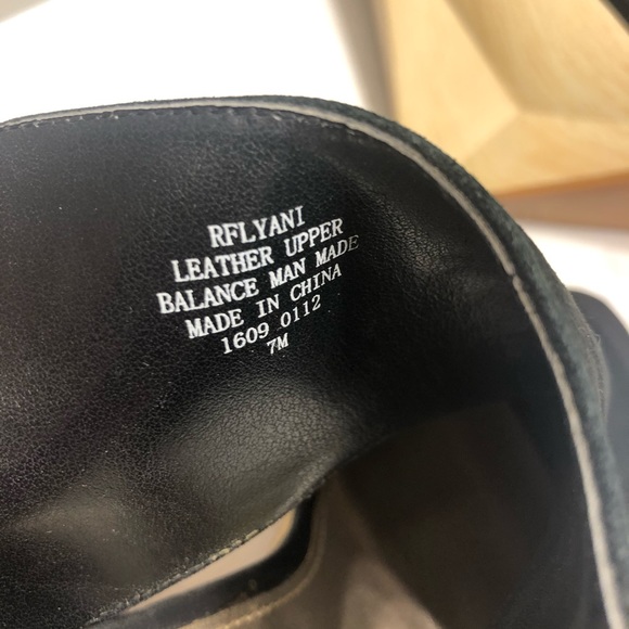 RACHEL Rachel Roy Lyani Wedges Black and Tan 7 - Picture 3 of 8